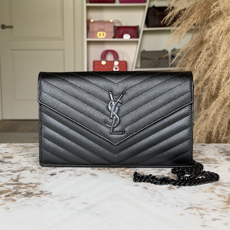 Клатч Saint Laurent Cassandre