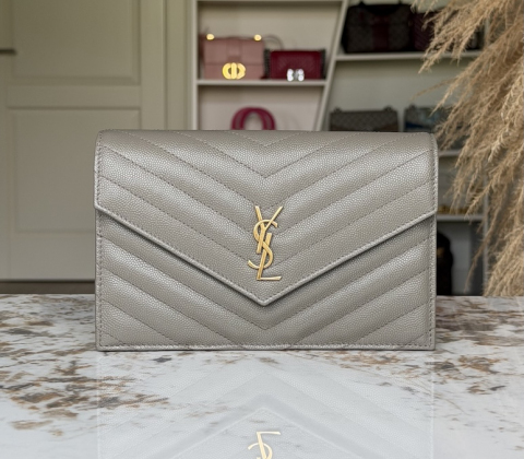 Клатч Saint Laurent Cassandre Envelope